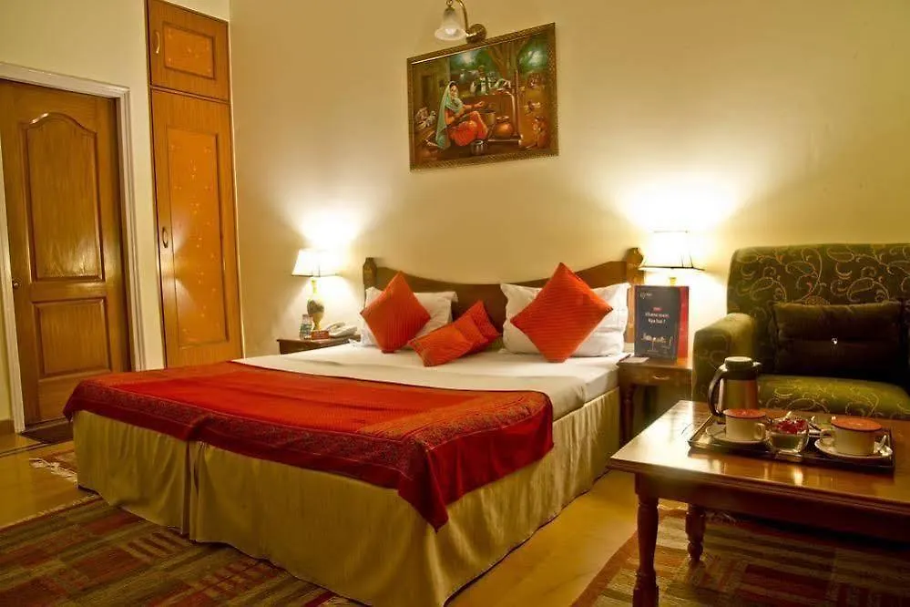 ***  Oyo Premium Plaza Tower Hotel Gurgáon India