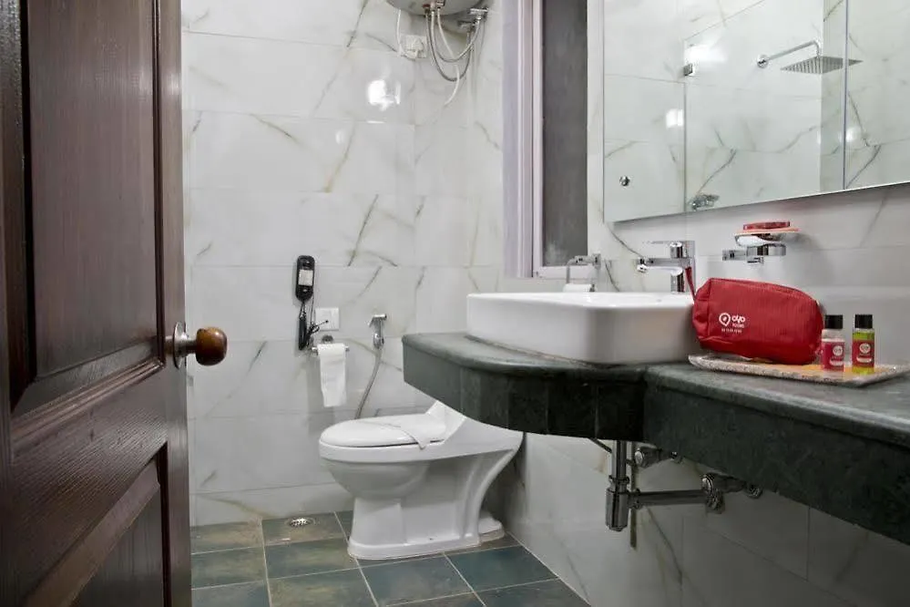 Oyo Premium Plaza Tower Hotel Gurgáon 3*,