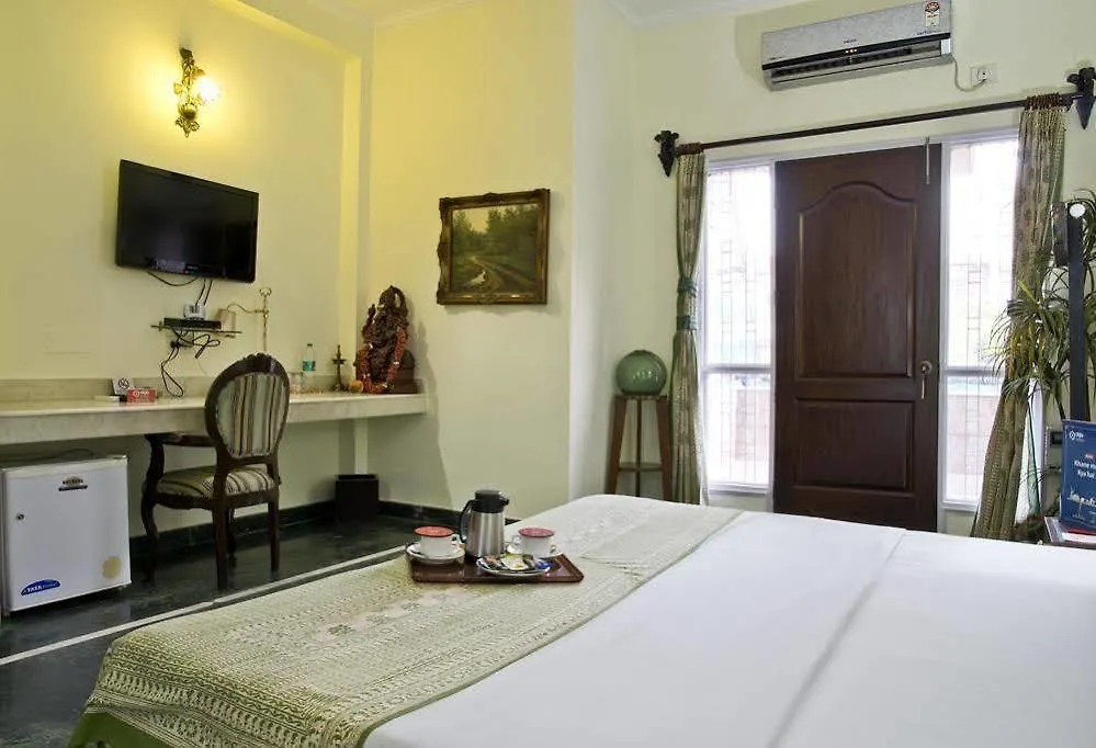 Oyo Premium Plaza Tower Hotel Gurgáon 3*,  India